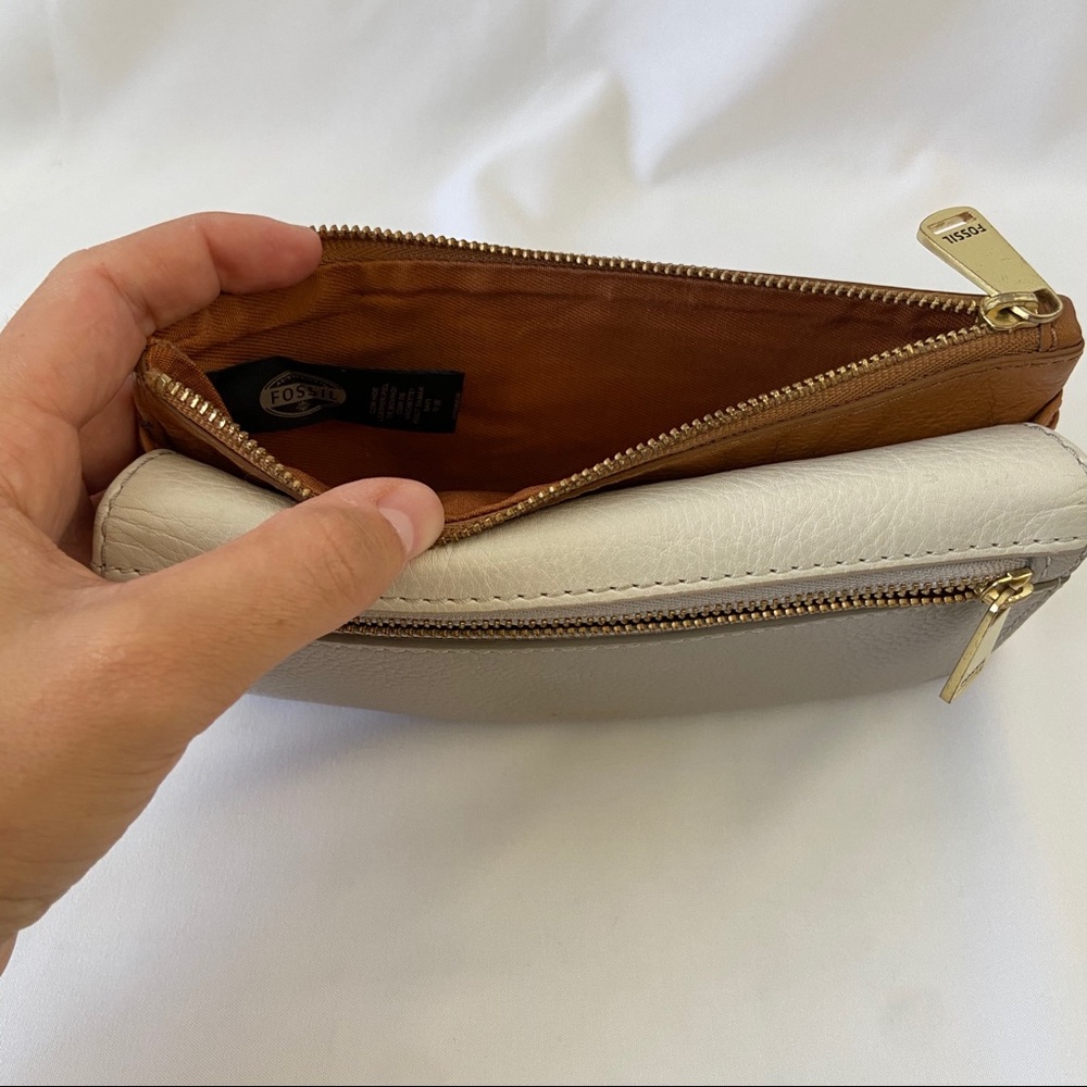 FOSSIL Tri-Colored Wallet - Picture 5 of 6